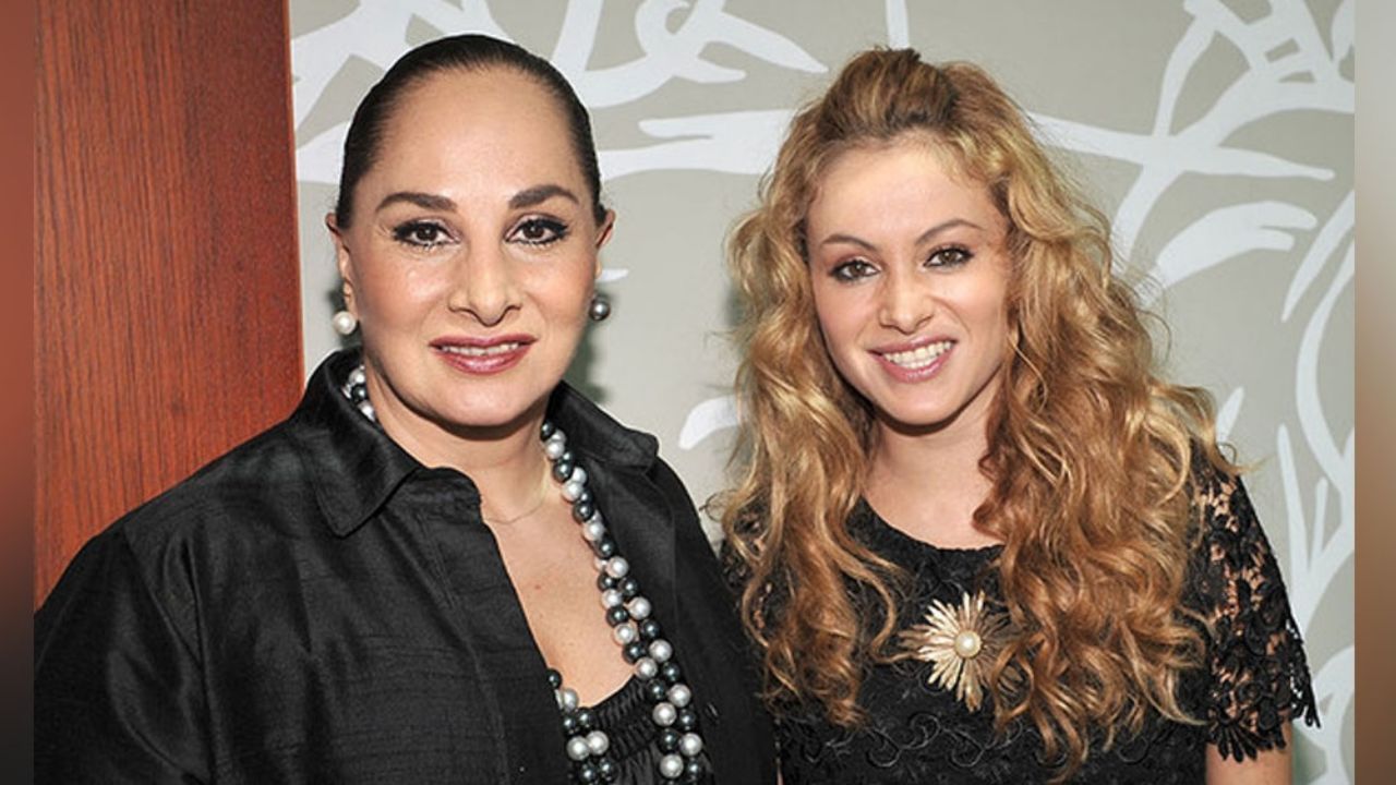 Susana Dosamantes sale en defensa de Paulina Rubio y arremete contra Colate