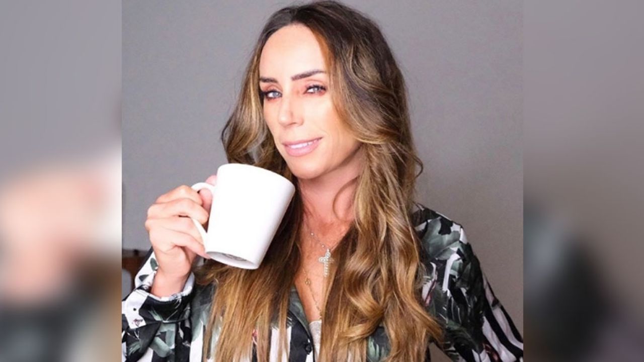 Inés Gómez Mont presume su extrema delgadez y seguidores la atacan: “Huesuda”