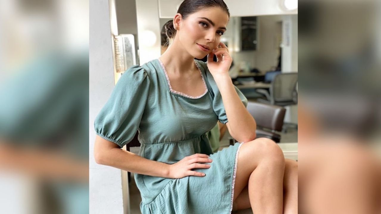 Esmeralda Ugalde presume sus dos personalidades en irresistibles ‘outfits’