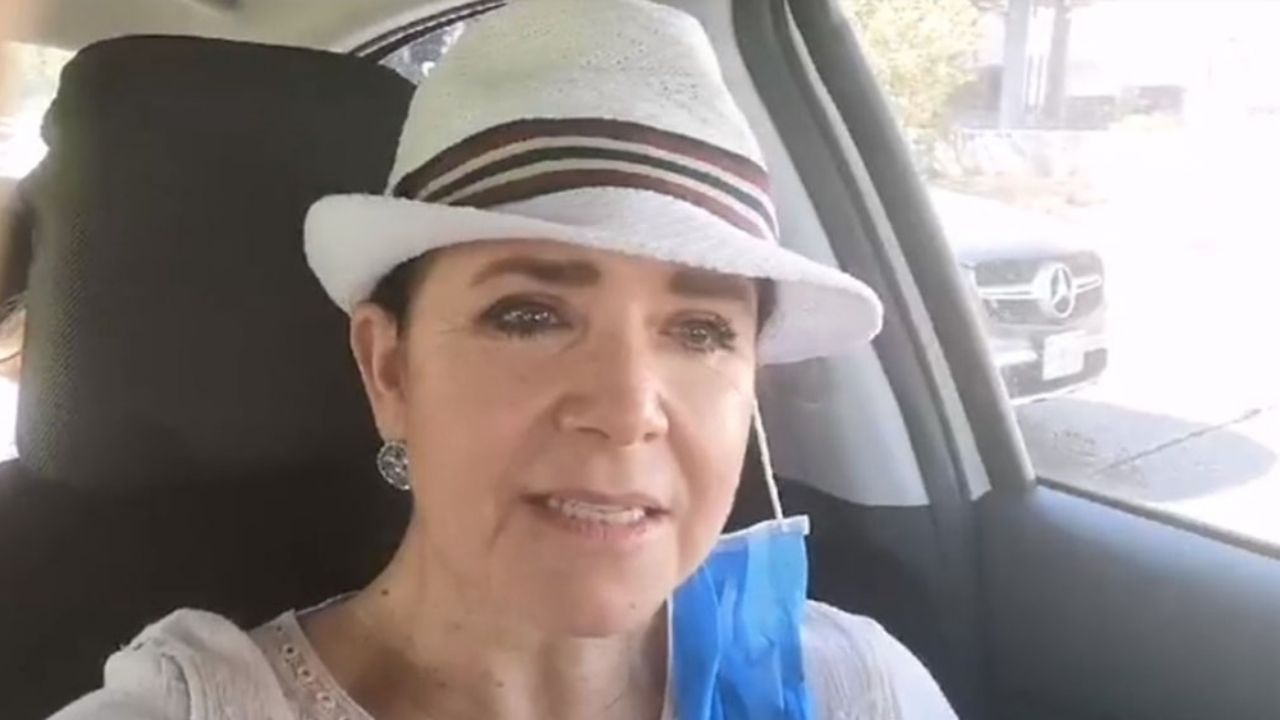 Lady bot: Mujer se vuelve viral en marcha anti AMLO al no saber que es un bot