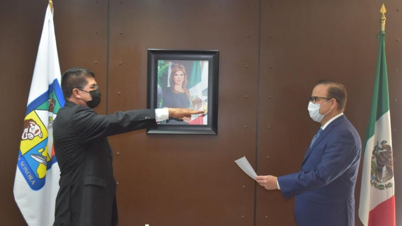 Alfonso Novoa toma protesta como el nuevo comisario general de la Policía Estatal