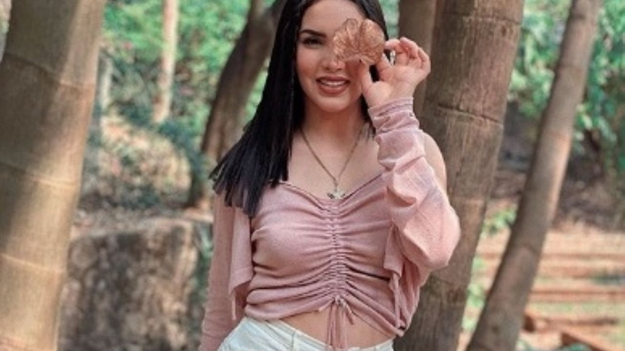 Kimberly Loaiza responde a haters por video donde canta; famosa actriz le deja un comentario