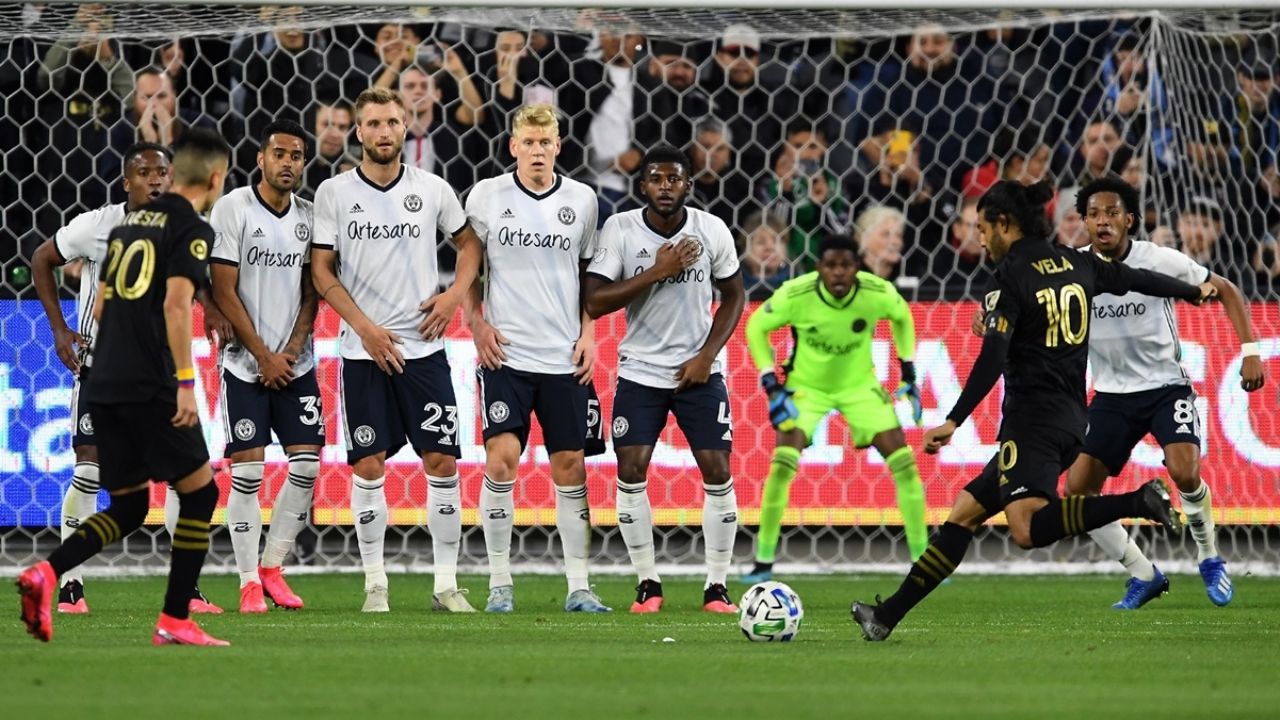 Futbolistas de la MLS aceptan reducción en sus salarios y jugar en una sola plaza