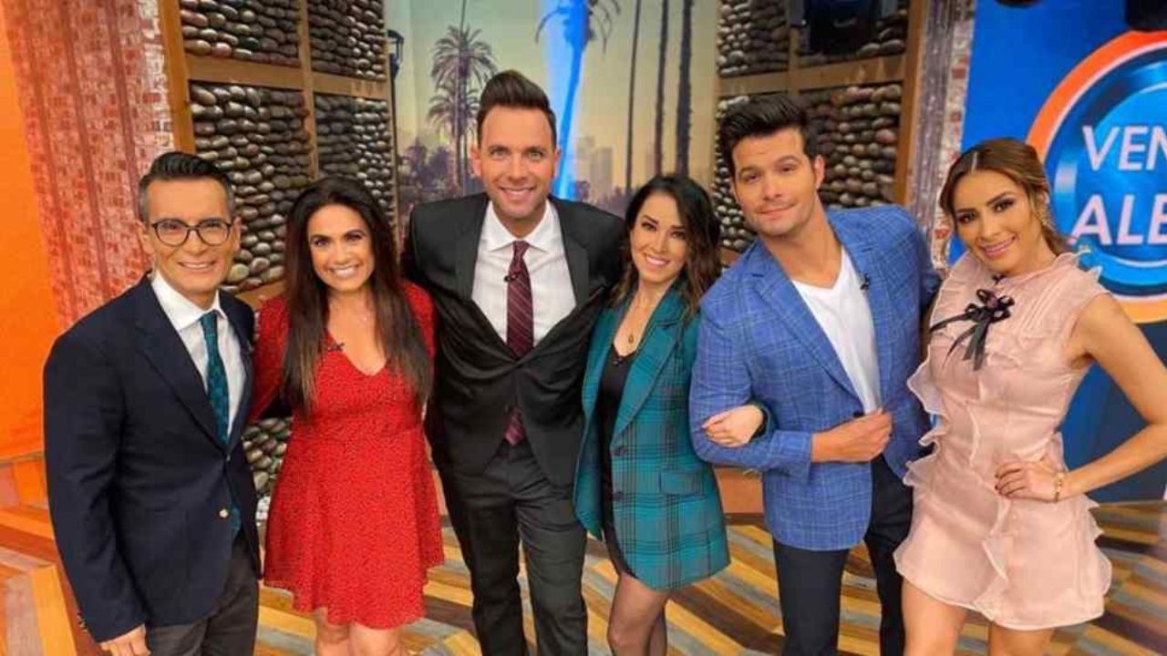 Exhiben traición de conductor de ‘VLA’ a TV Azteca; quería vender exclusiva ¿a Televisa?