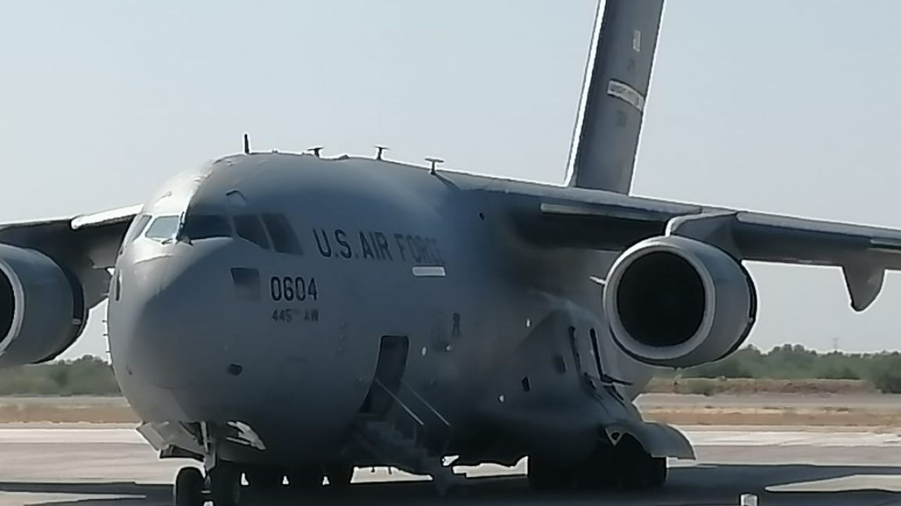Avión Boeing GlobMaster C17 de la Fuerza Aérea de EU hace viaje logístico a Hermosillo