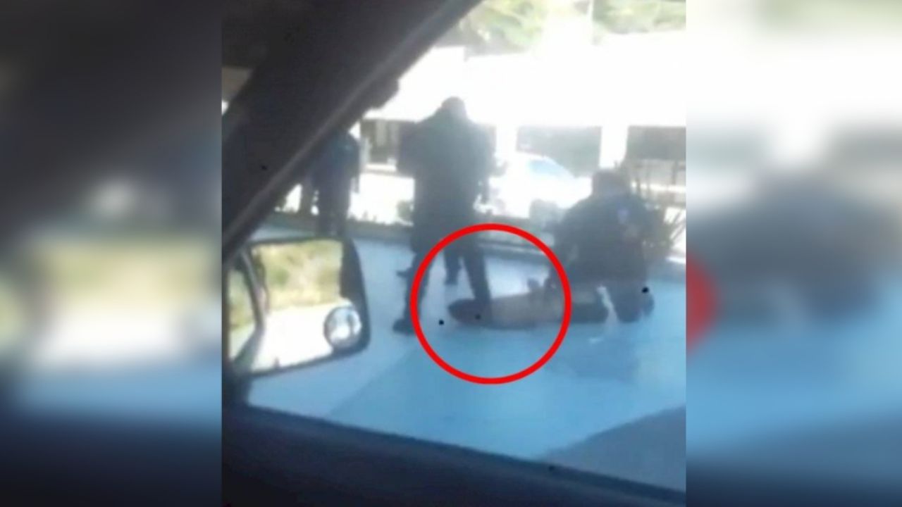(VIDEO) Al igual que George Floyd: Policía de Tijuana mata a detenido al pisar su cuello