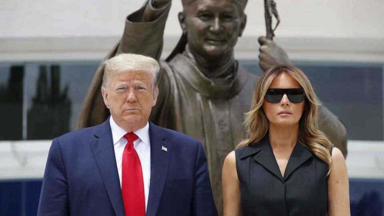 VIDEO: El gesto de Melania con Donald Trump que le dio la vuelta al mundo