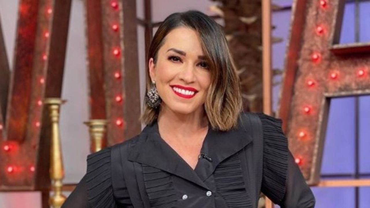Laura G da ‘puñalada’ a Televisa y la destruyen por ‘aventura’ con Loret: “Fuera Lady Cabañas”