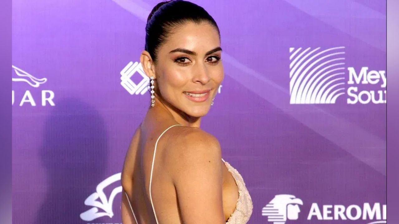 María León derrite Instagram al mostrar sus dotes para el ballet en coqueto ‘outfit’
