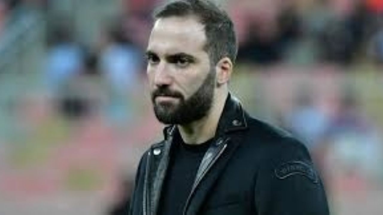 Gonzalo Higuain, destrozado por regresar ‘gordo’ a los entrenamientos de Juventus