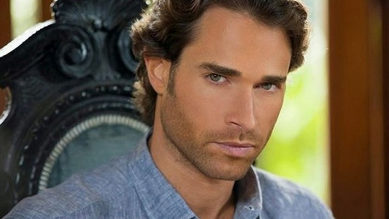 Sebastián Rulli con gran dolor habla de como fue perder a su primer hijo con Cecilia Galliano