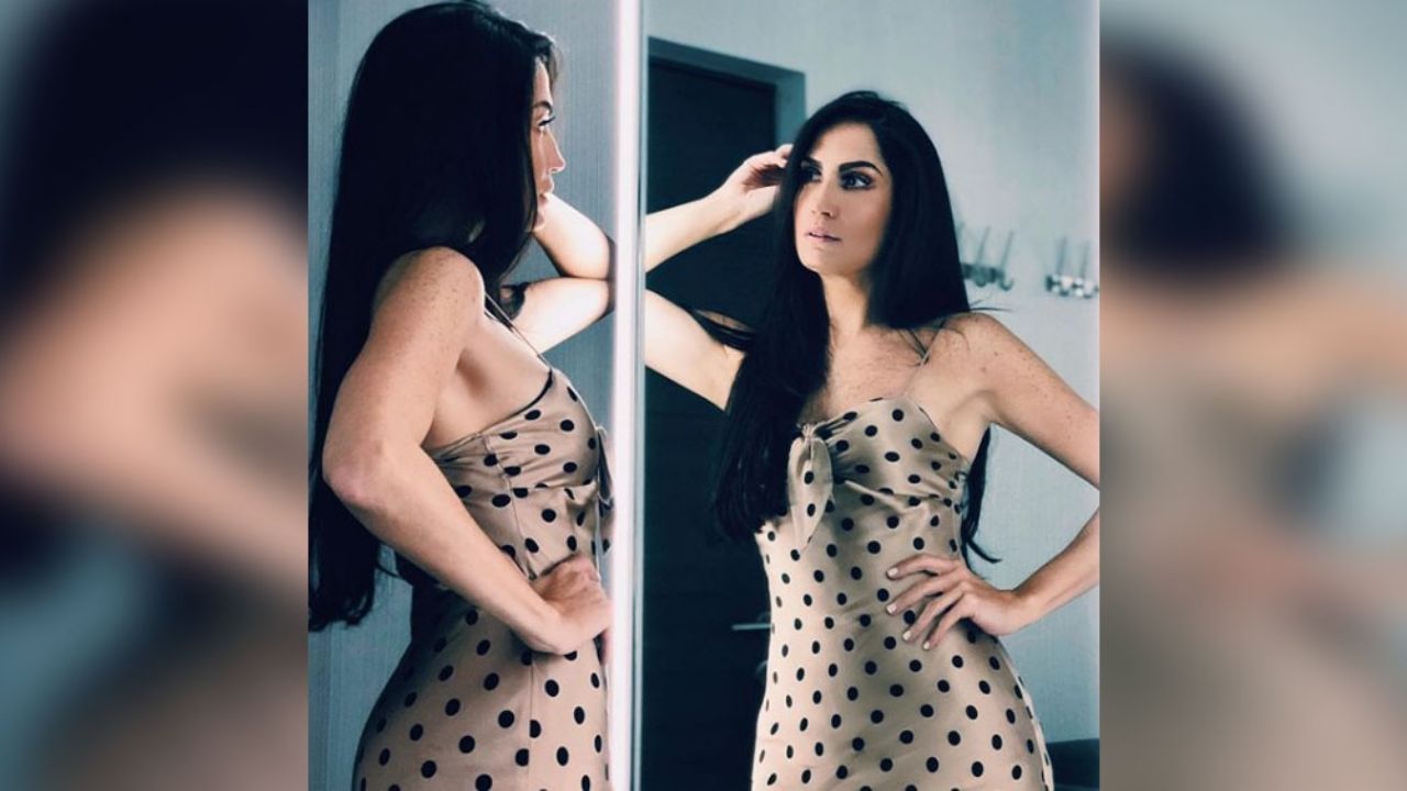 Joanna Vega-Biestro, conductora de ‘Sale el Sol’, se muestra más ‘irresistible’ que nunca