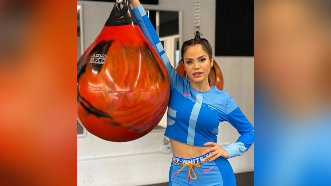 Natti Natasha enloquece a fans en sensual pose en entallado traje negro