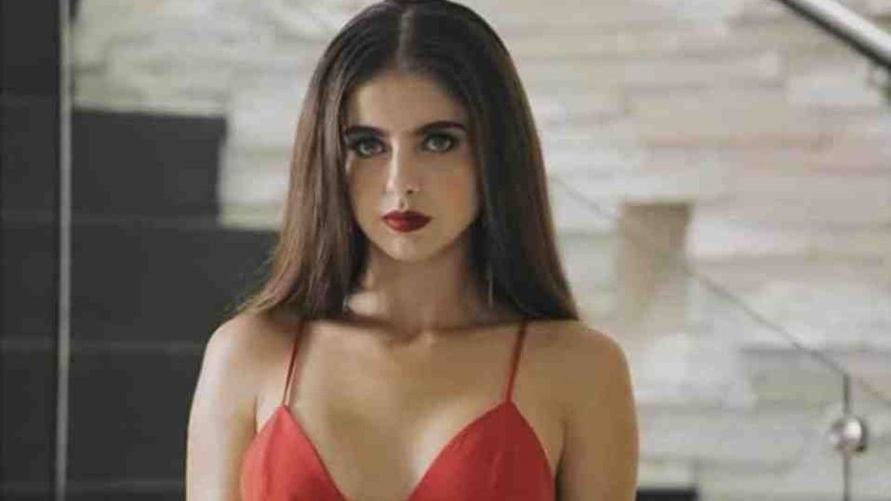 Michelle Reanud abre su corazón y revela el impacto que le causó haber perdido sus implantes