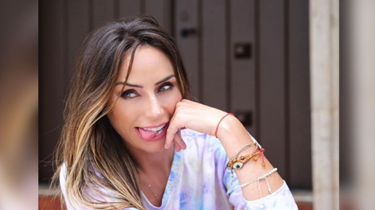 Inés Gómez Mont pone sabor al fin de semana en sensacional ‘outfit’: “Chiquita”