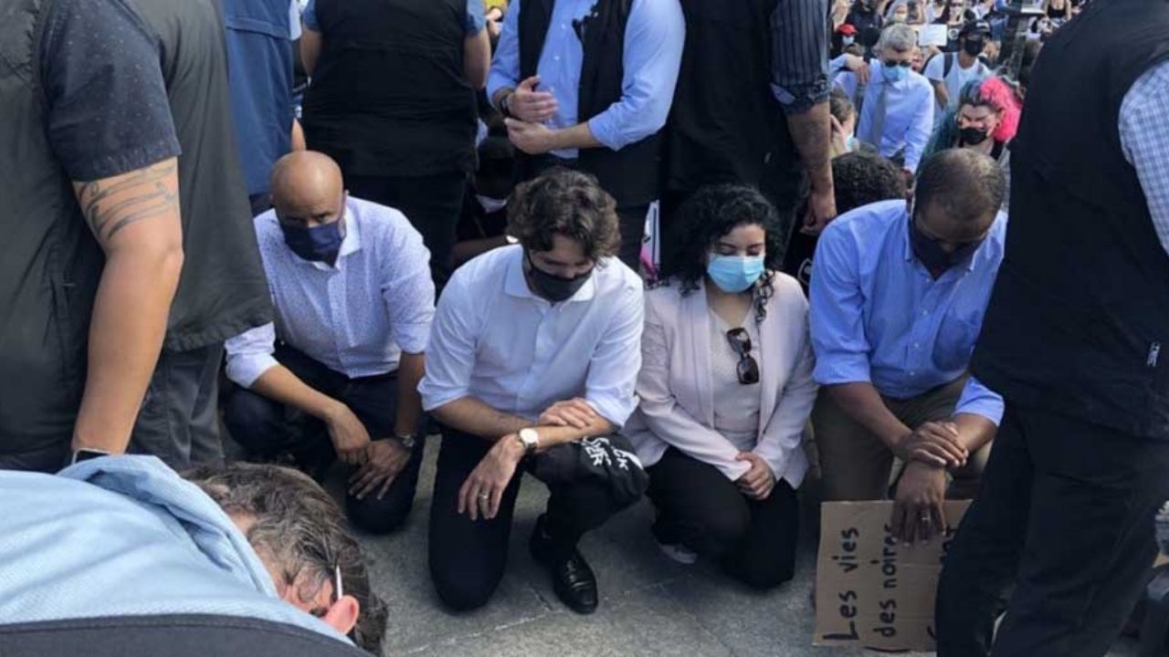 Justin Trudeau hinca su rodilla para solidarizarse con manifestaciones por George Floyd
