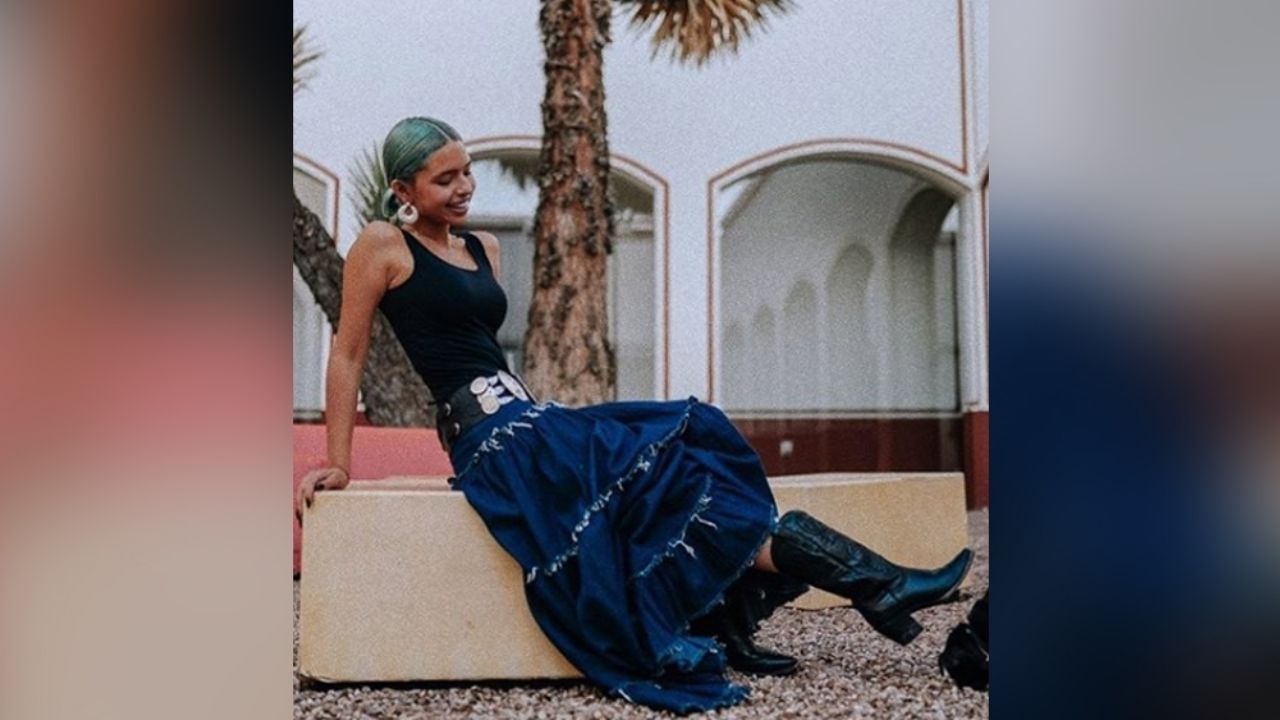 Ángela Aguilar derrite a todo Instagram al bailar un ajustado ‘outfit’ morado