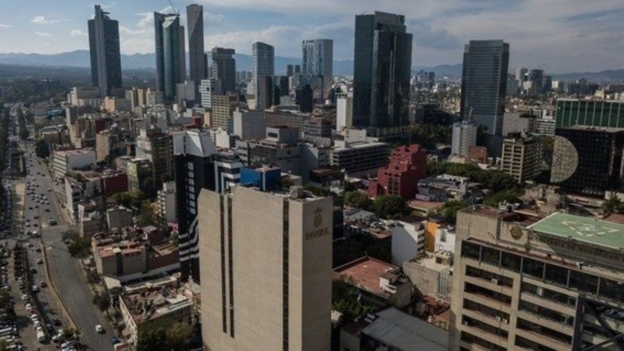Habitantes de Ciudad de México despiertan sacudidos por un sismo; no se activaron las alarmas