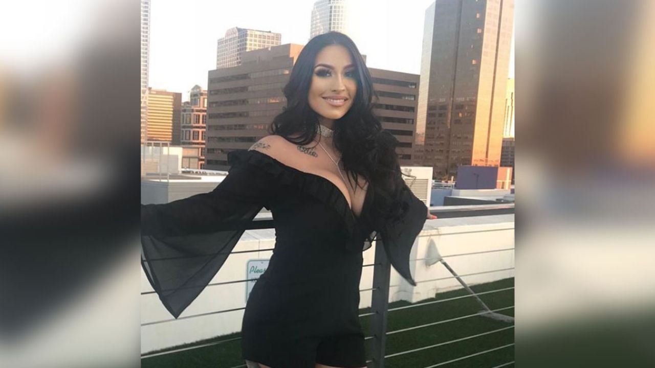 Beatriz Solís se estrena en TikTok en infartante vestido que ajusta sus encantos