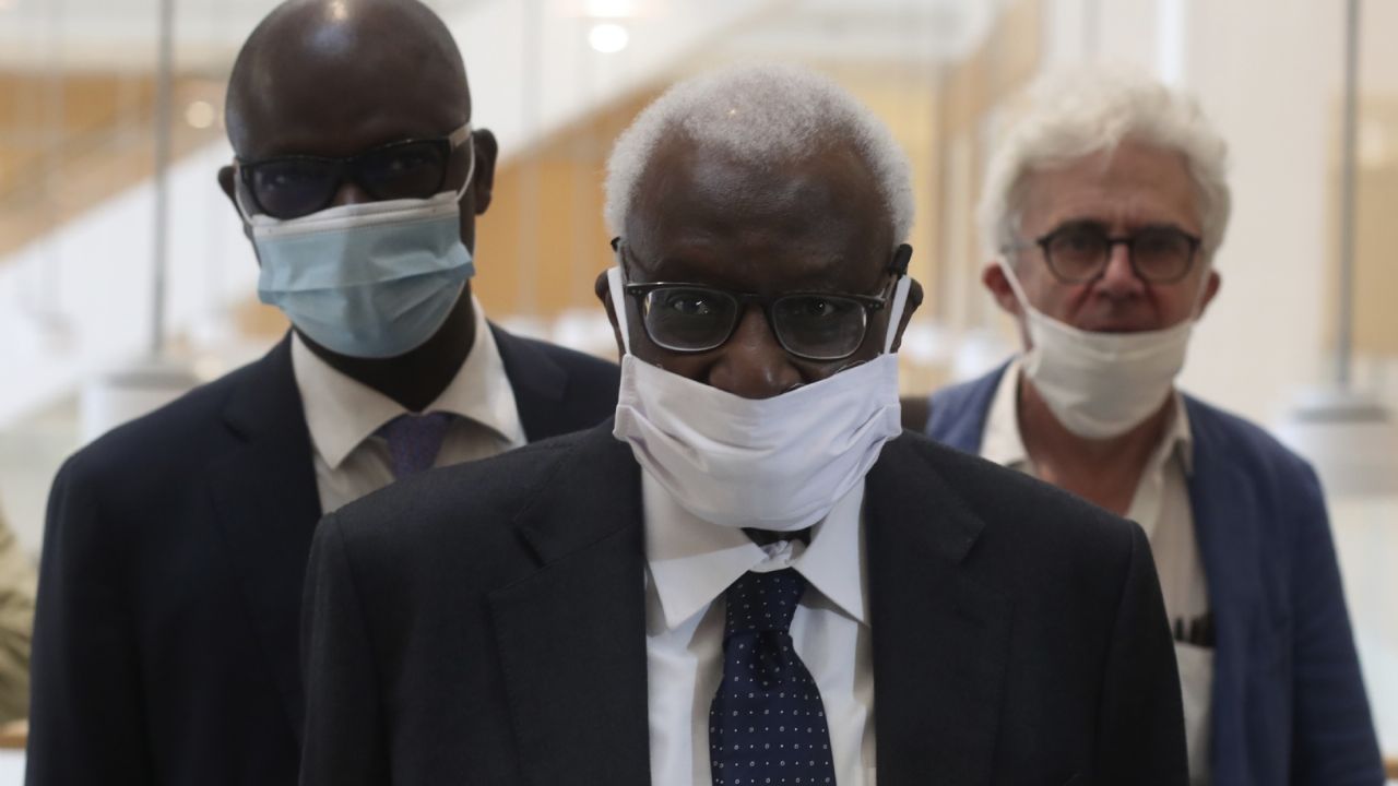 Arranca sonado juicio sobre corrupción en atletismo en París