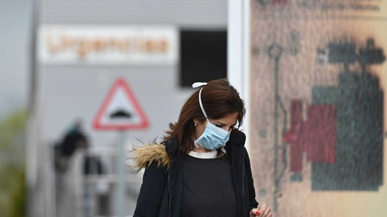 España impone uso de cubrebocas obligatorio; multaría con más de 100 euros