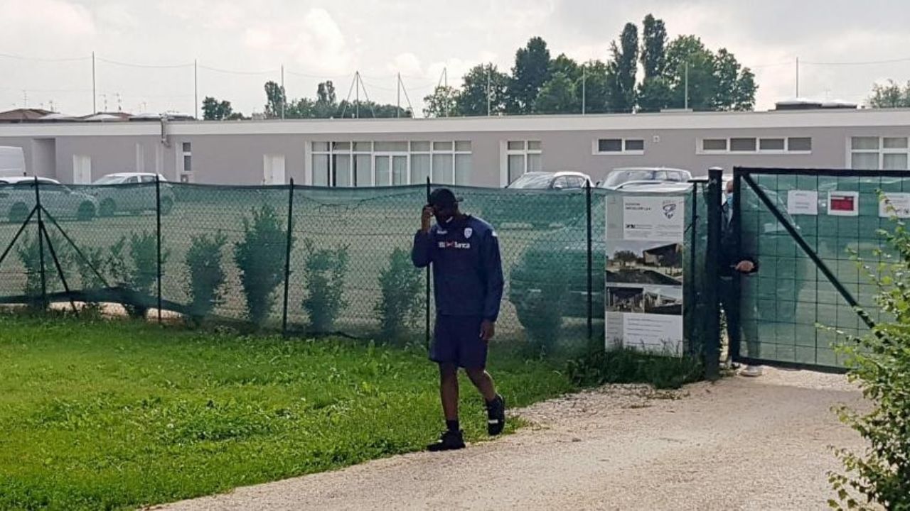 Mario Balotelli es expulsado otra vez de entrenamiento del Brescia
