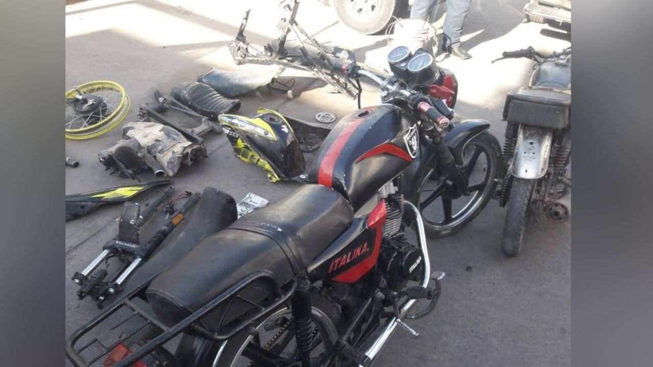 Detienen a dos presuntos integrantes de una banda dedicada al robo de motocicletas