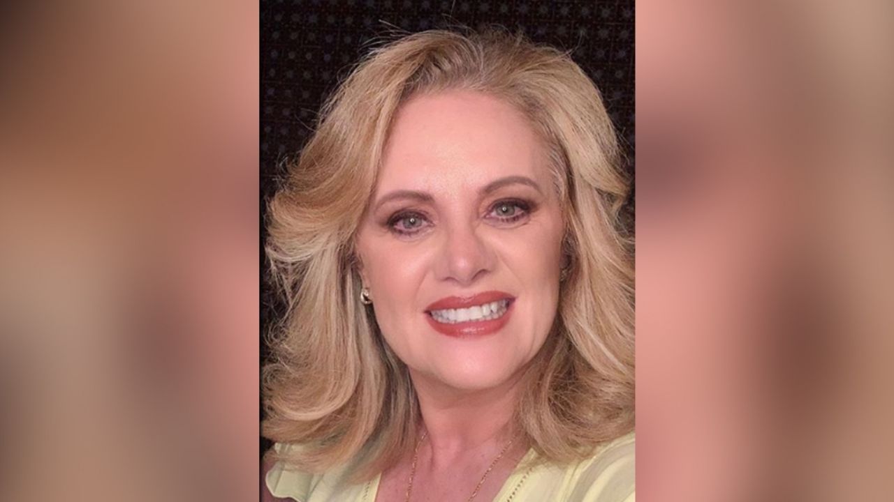 Érika Buenfil conquista al bailar en ajustados leggings: “Güera hermosa”