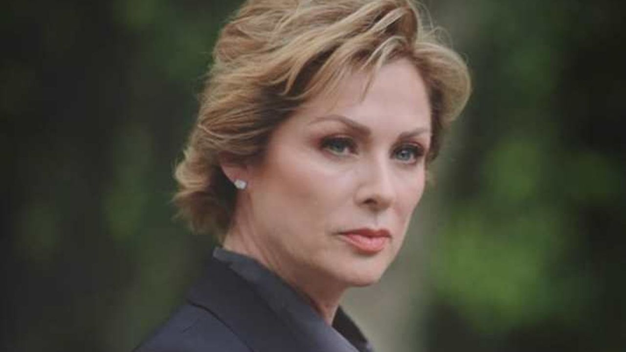 La actriz Lety Calderón se encuentra hospitalizada tras complicaciones por el Covid-19