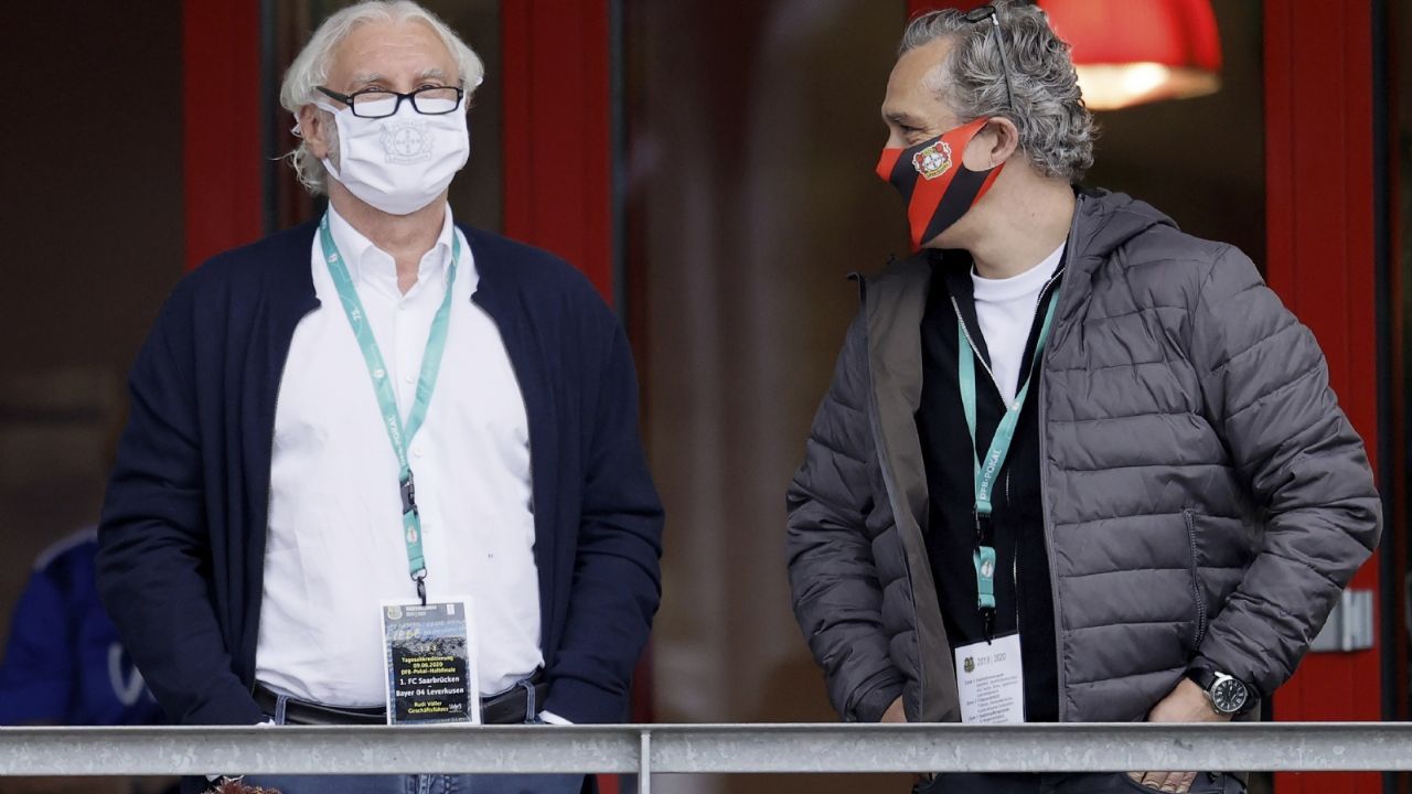 ¡Fuera máscaras! En los encuentros de la liga alemana de futbol