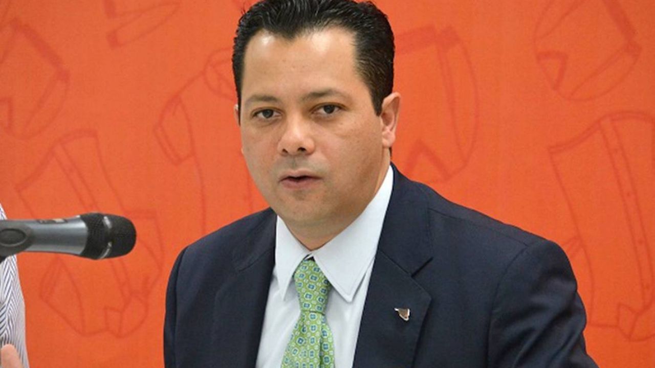 De Lucas Hopkins sobre BOA: “Otra payasada más para desviar la atención”