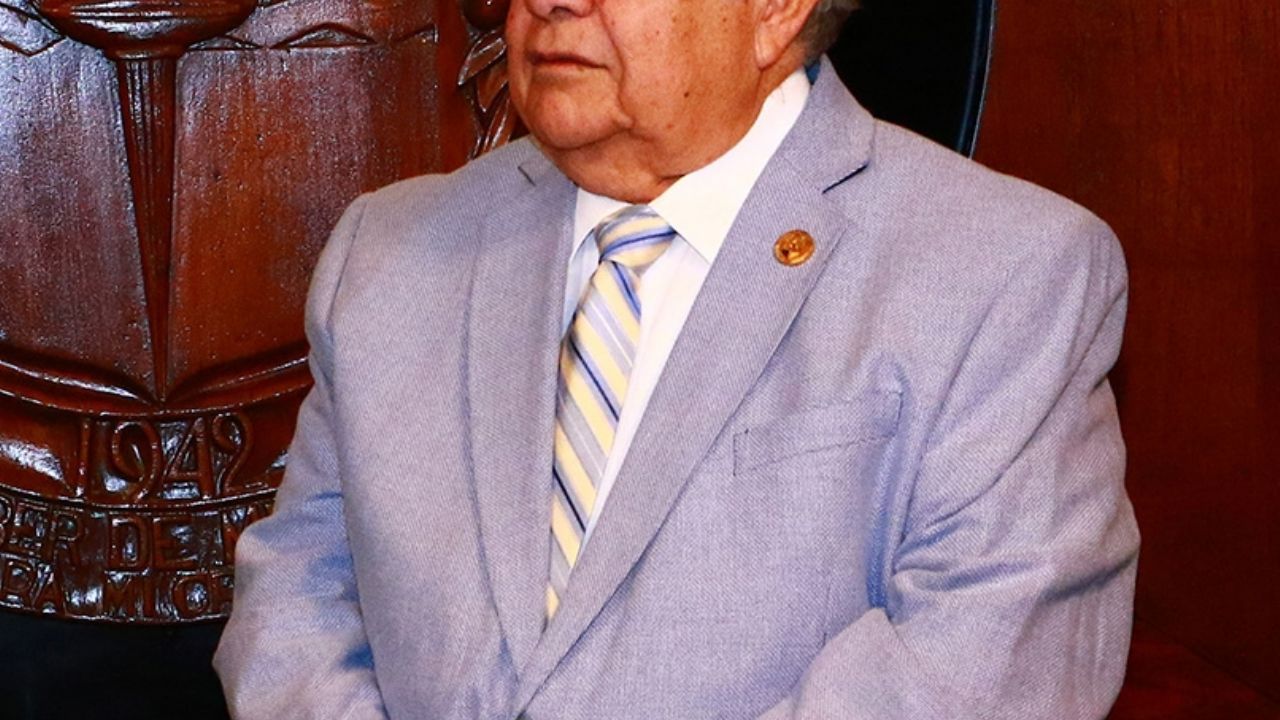 Fallece reconocido catedrático de la Unison, Jesús Contreras Ayala