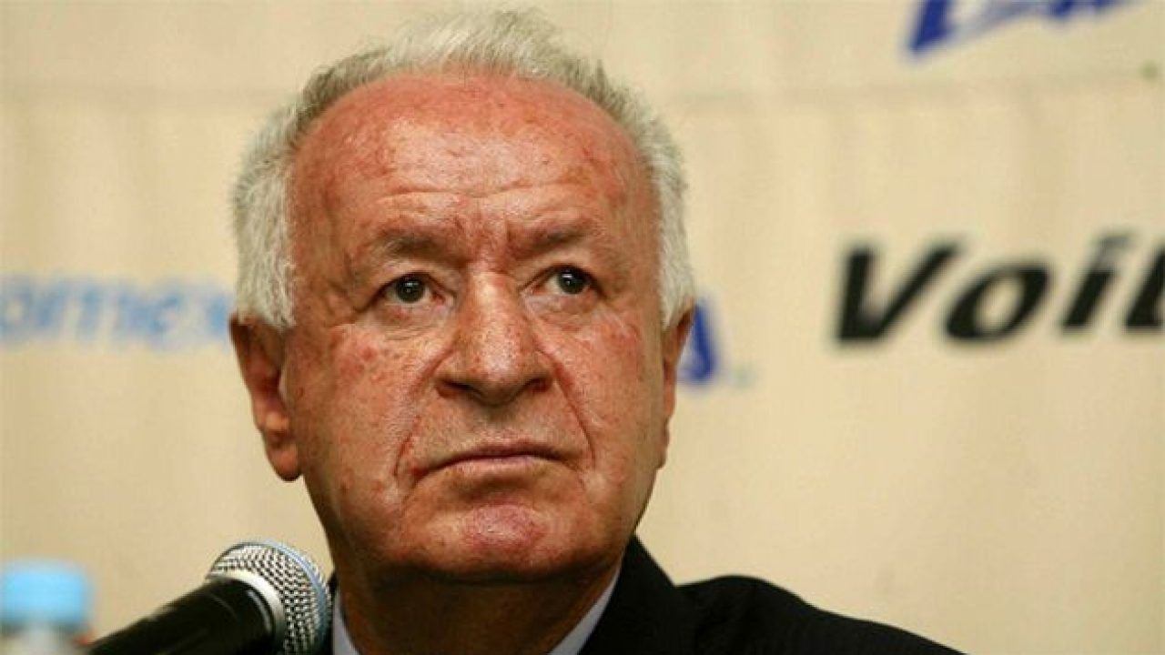 Aarón Padilla se encuentra hospitalizado grave debido al Covid-19