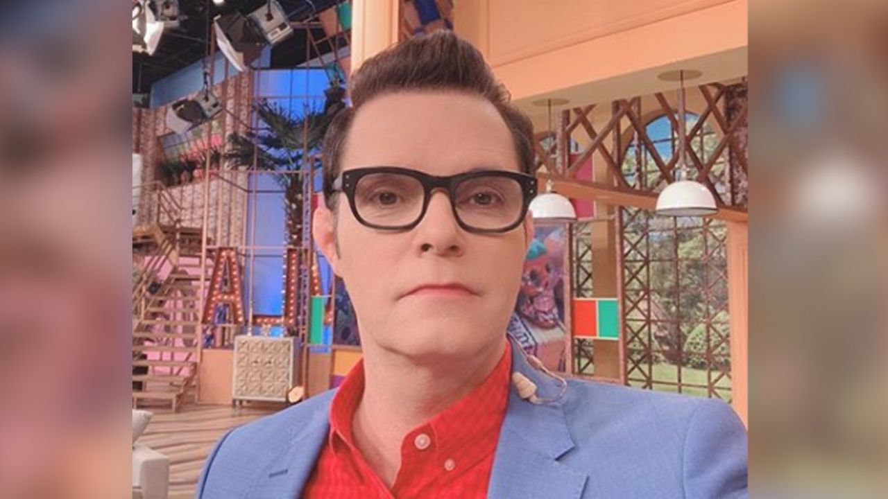 Linchan a Horacio Villalobos tras aparecer “muy maquillado” en ‘VLA’: “Échate un filtrito”