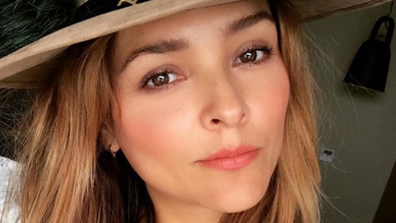 ¡De infarto! Grettell Valdez se pone su bikini más destapado para salir a patinar