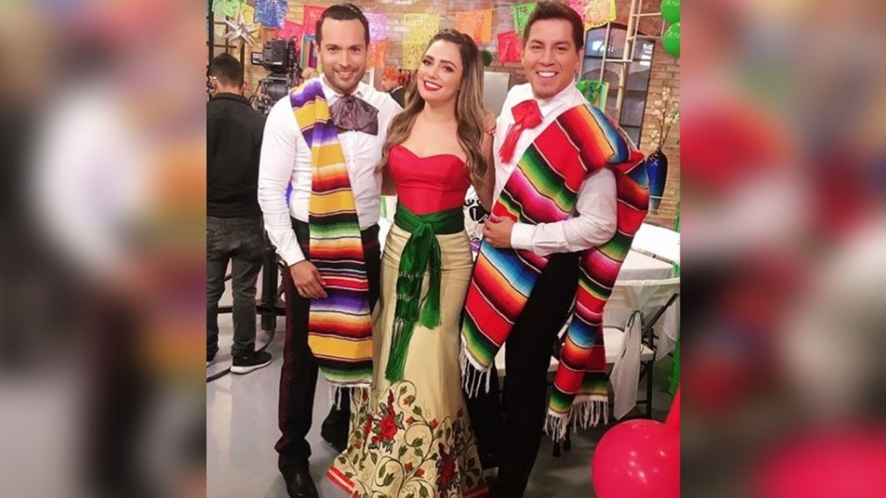 Tania Gómez le baila a conocido conductor y suben la temperatura ¡en pleno programa!