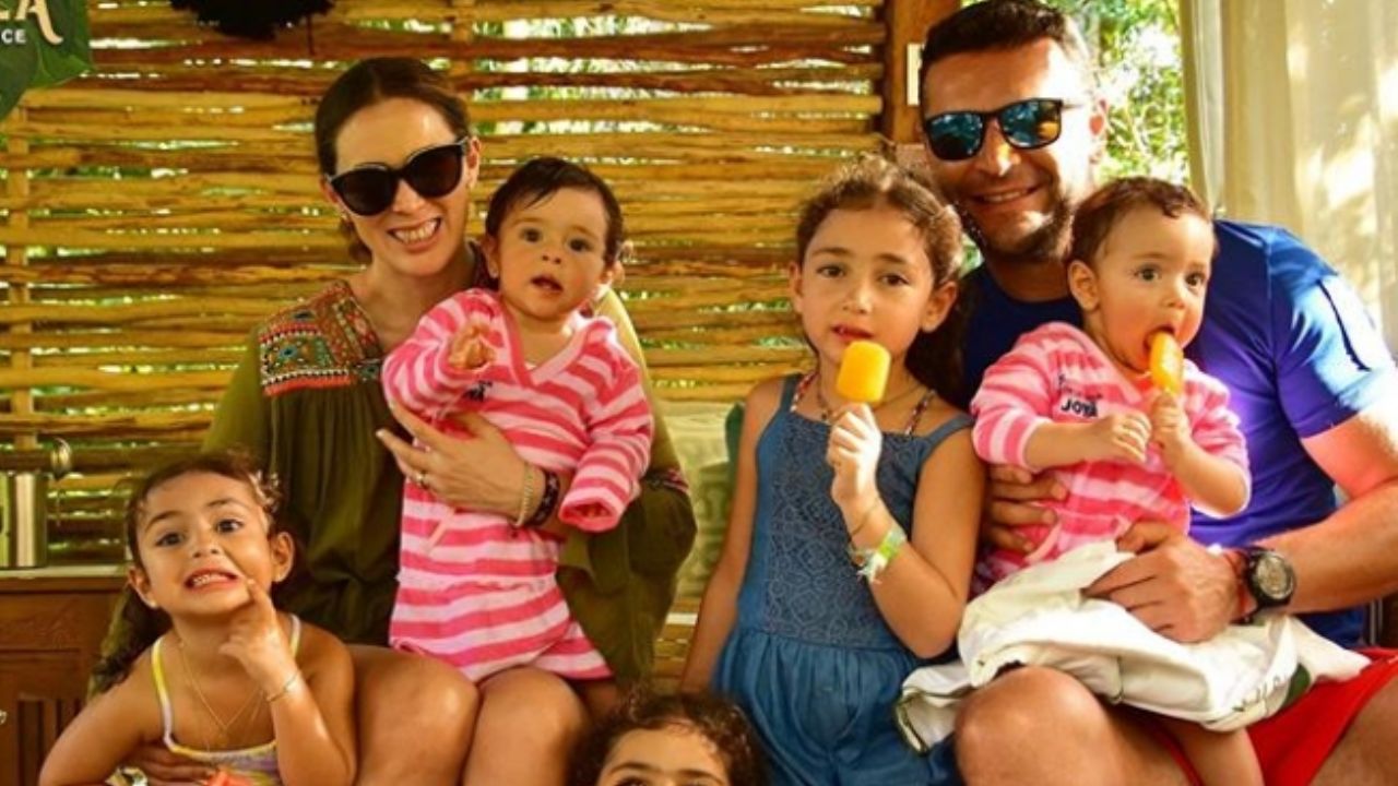 Jacky Bracamontes ‘estalla’ y defiende a su esposo de críticas por “poner en peligro” a sus hijas