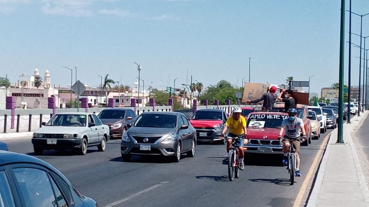 Caravana automovilística realiza protesta anti-AMLO en Hermosillo