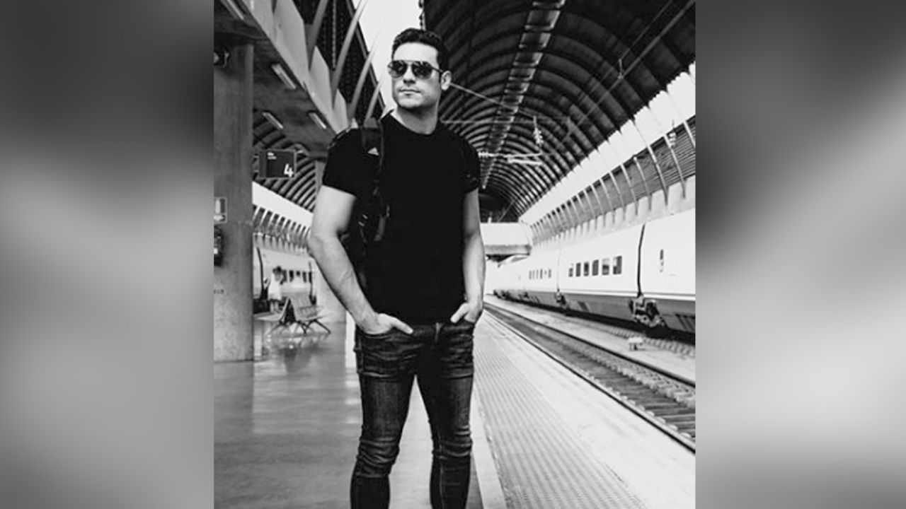 Carlos Rivera ‘mata’ de amor a Cynthia Rodríguez con esta “perfecta” foto