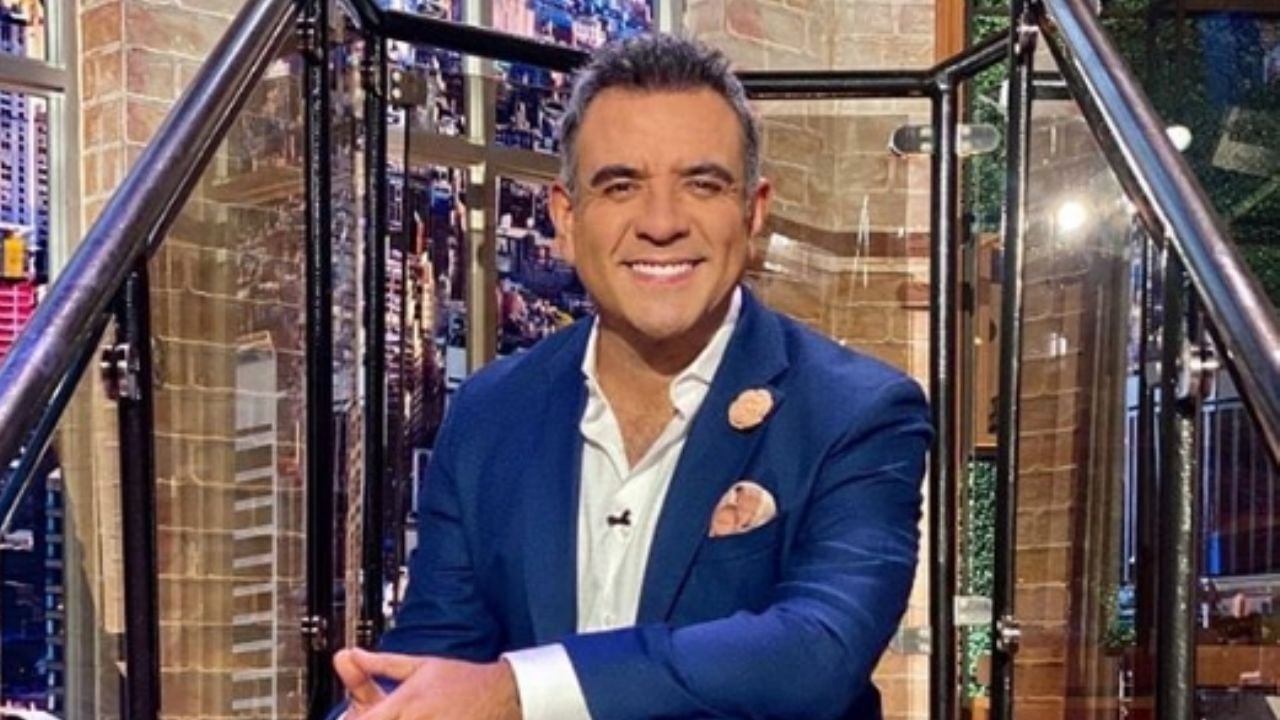 ¡Tómala Telemundo! Tras volver a Televisa, Héctor Sandarti aparece como conductor de ‘Hoy’