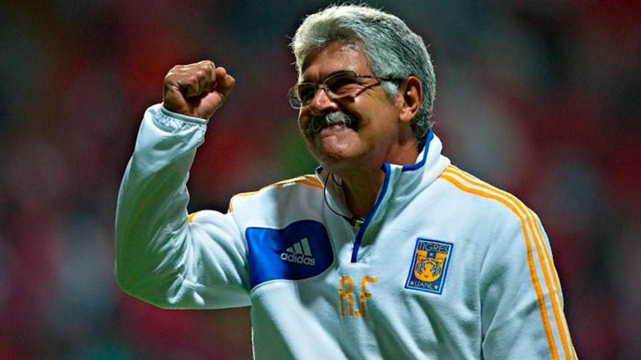Tiembla ‘El Volcán’, Ricardo Ferretti podría salir de los Tigres