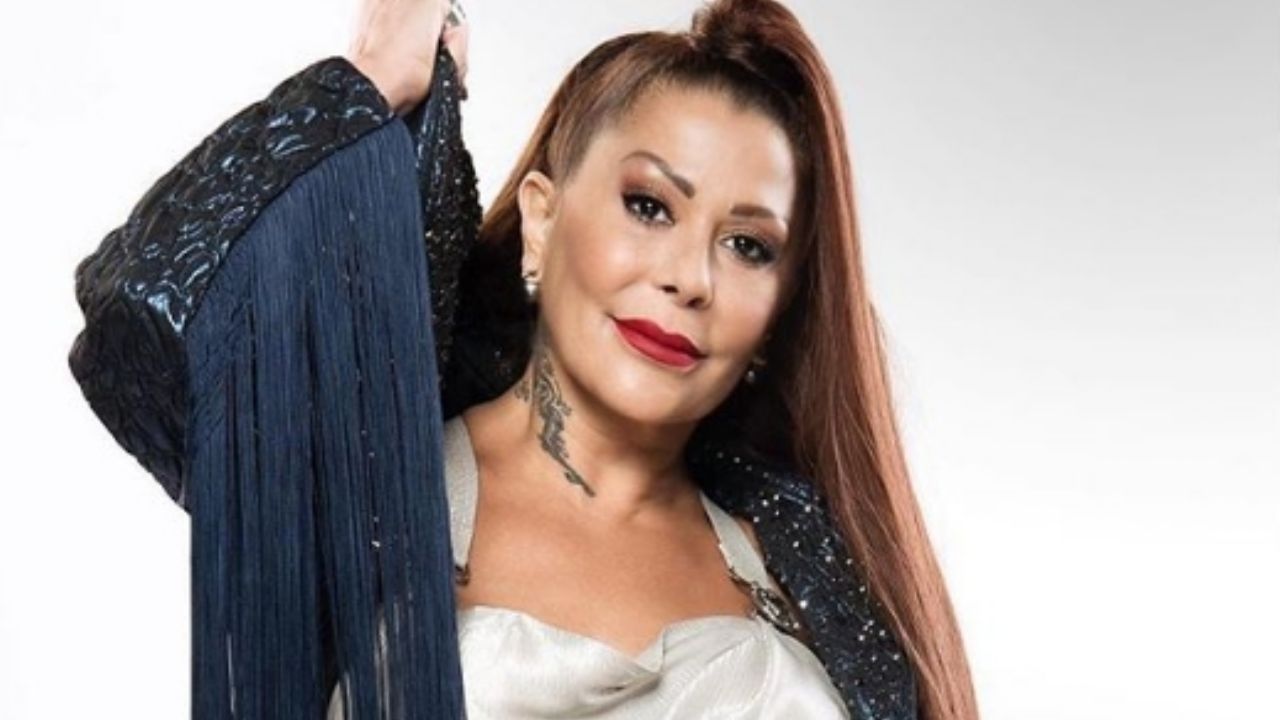 ¡Enseñó de más! Alejandra Guzmán regresa a la actuación “como Dios la trajo al mundo”