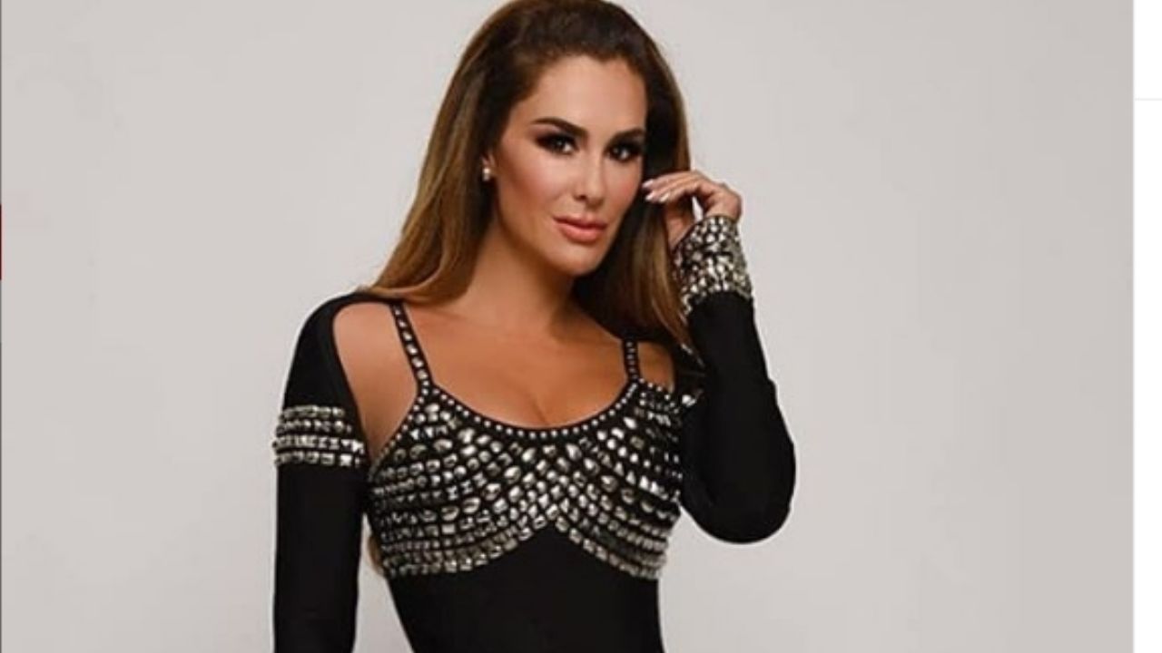 Ninel Conde eleva la temperatura al enseñar todo en descarado escote: “Que ricos silicones”