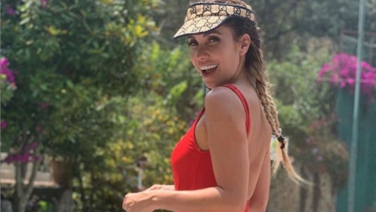 Andrea Escalona derrite todo ‘Hoy’ al enseñar de más con tremendo escote: “Mamacita”