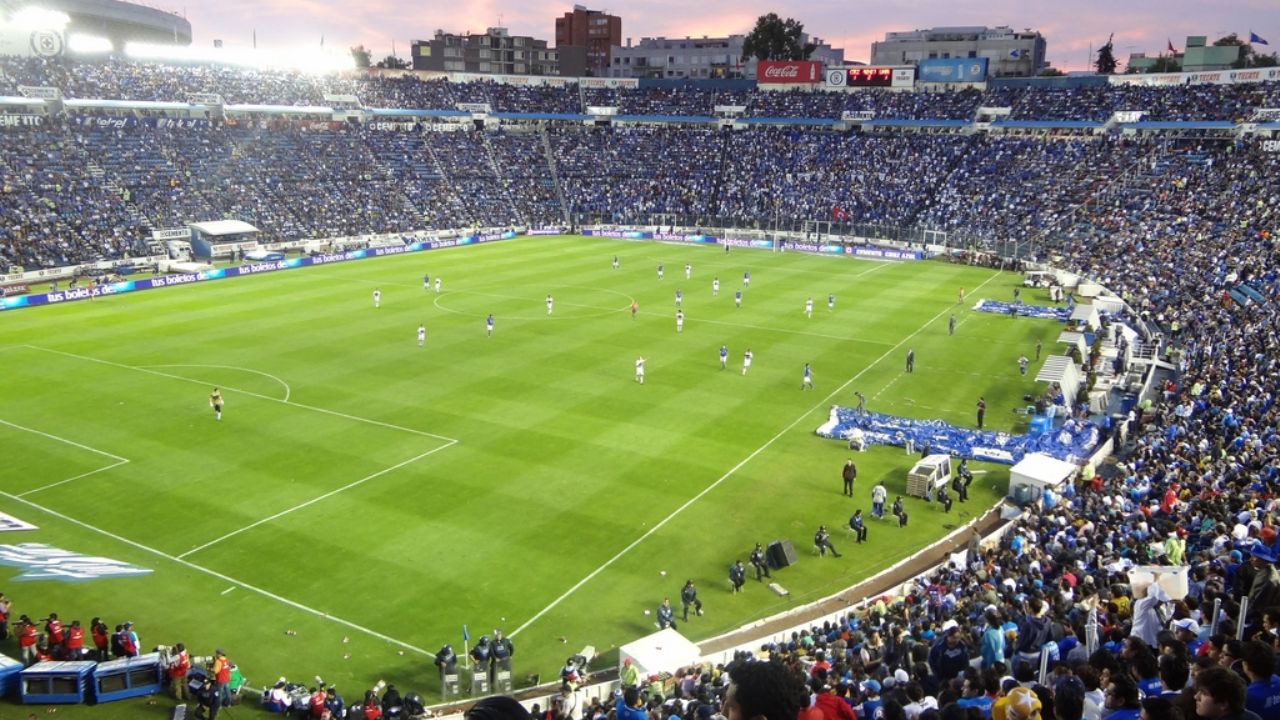 El futbol regresaría al Estadio Azul con un equipo de la LBM