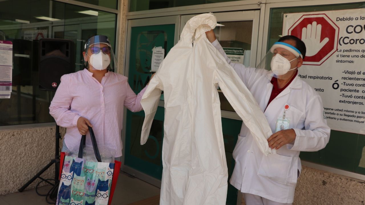 Donan equipo médico a personal del IMSS Obregón
