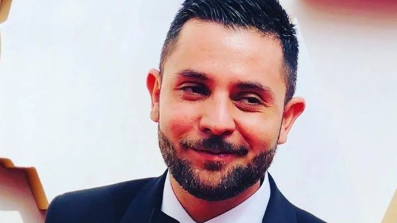 Ricardo Casares confude a fans al presumir foto con bandera de orgullo gay: “Increíble”