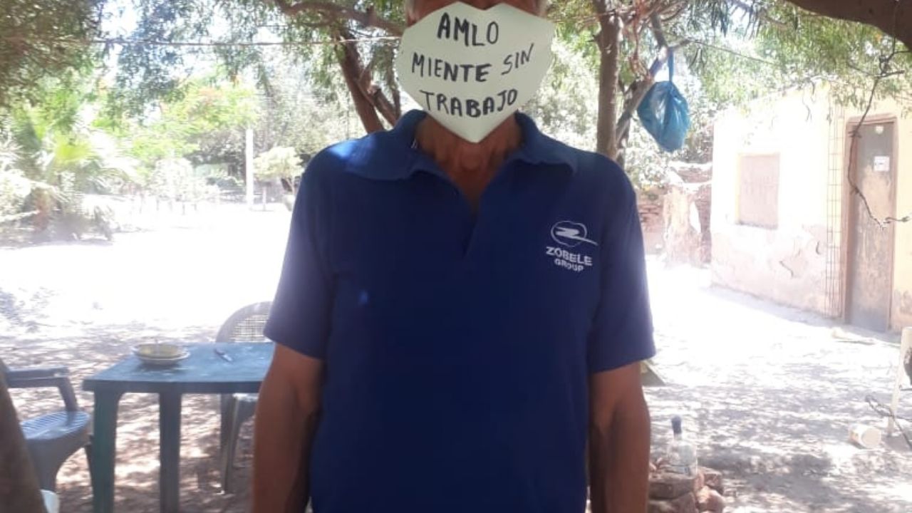 Movimiento Antorchista de Sonora protesta contra AMLO con cubrebocas