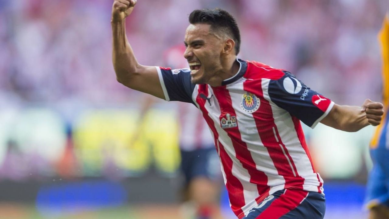 Gudiño y ‘Gallito’ serían las primeras bajas de Chivas para el Apertura 2020