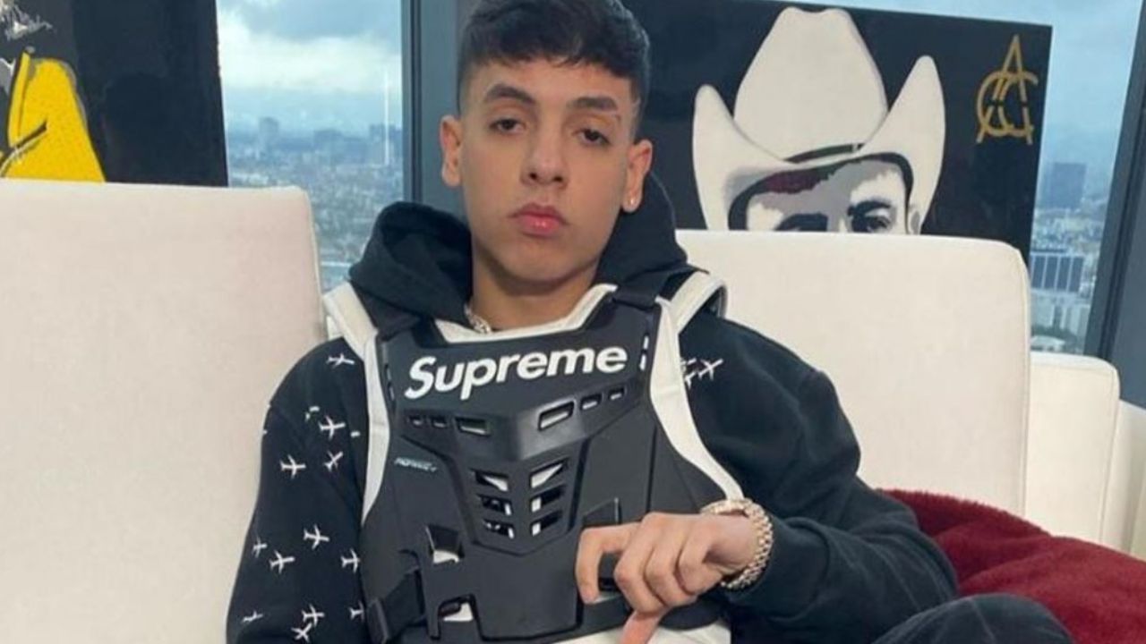 VIDEO: Captan a Natanael Cano con un hombre en la cama mientras hacen “cosas indebidas”